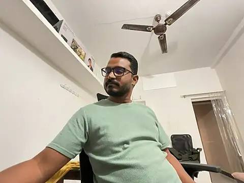 real meet girl finding in online show from 12/13/24, 10:41