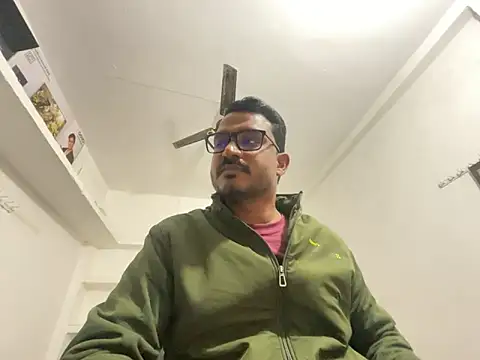 real meet girl finding in online show from 12/26/24, 09:55