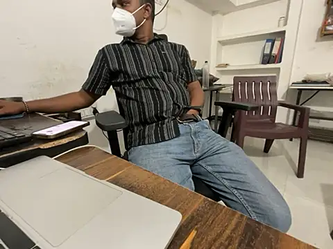 real meet girl finding in online show from 10/15/25, 10:37