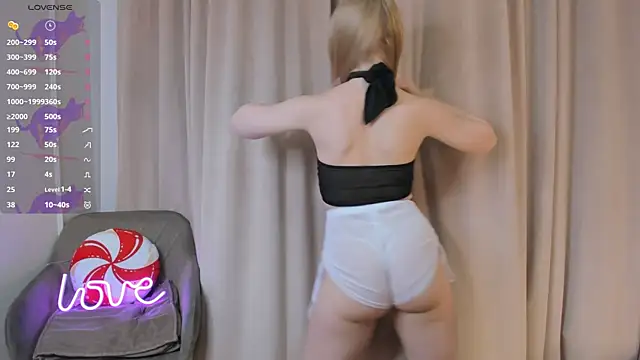 OdetteHarwick online show from 03/26/26, 07:52