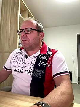 coupleLatinaLovers online show from 12/03/25, 06:10