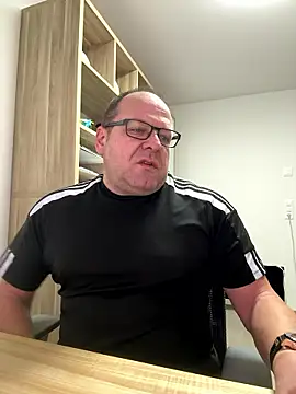 coupleLatinaLovers online show from 01/13/26, 06:40