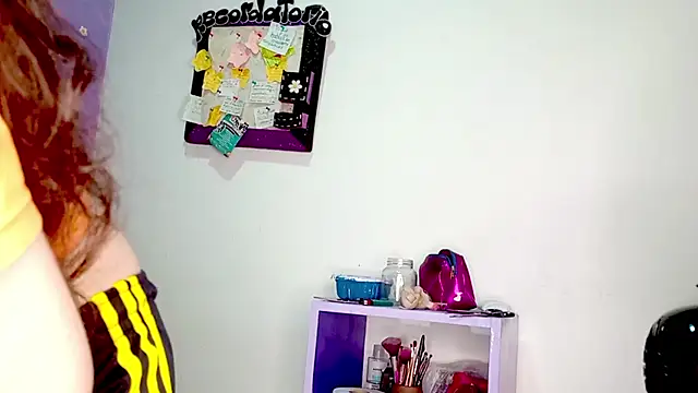 PetiteIvoryQueen19 online show from 05/24/26, 03:44