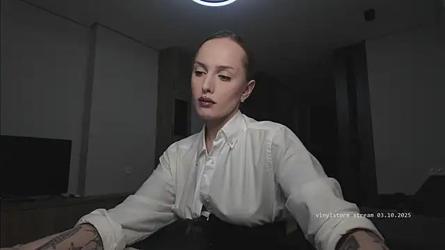 vinylstore online show from 10/03/25, 05:21