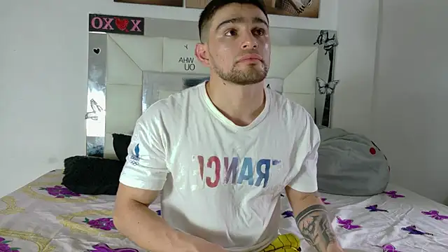 Sexy Alejandro  online show from 03/04/25, 05:34