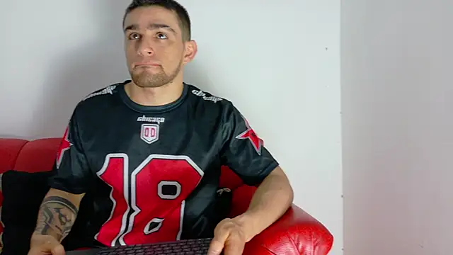 Sexy Alejandro  online show from 11/19/25, 07:25