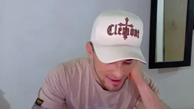 Sexy Alejandro  online show from 11/21/25, 02:21