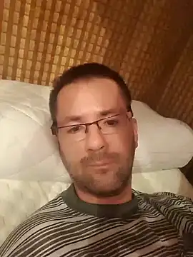 riskybusiness9090 online show from 12/14/24, 08:29