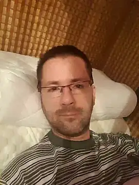 riskybusiness9090 online show from 12/15/24, 06:51