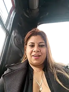 Laura-Hernandez online show from 03/06/25, 05:22