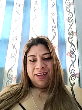 Laura-Hernandez online show from 09/11/25, 03:01