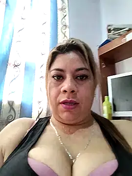 Laura-Hernandez online show from 09/17/25, 02:41