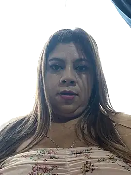 Laura-Hernandez online show from 11/20/25, 03:23