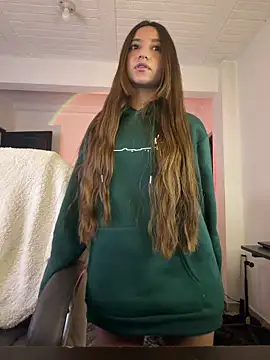 aly golden  online show from 12/18/25, 07:36