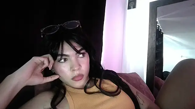 Kiri Cutee online show from 03/18/25, 08:04