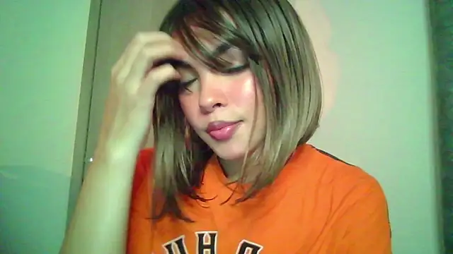 Kiri Cutee online show from 10/22/25, 04:02