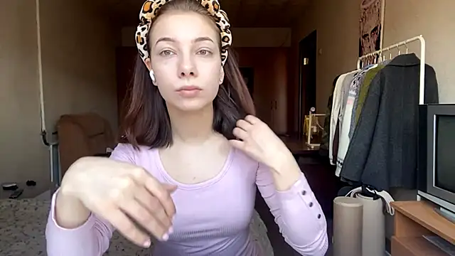 Snapshot of RettaFan chatting on 04/04/26, 09:29 RettaFan online show from 04/04/26, 09:29