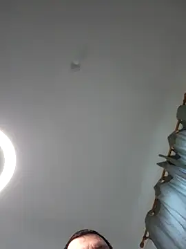 HE-M123 online show from 04/09/26, 02:44