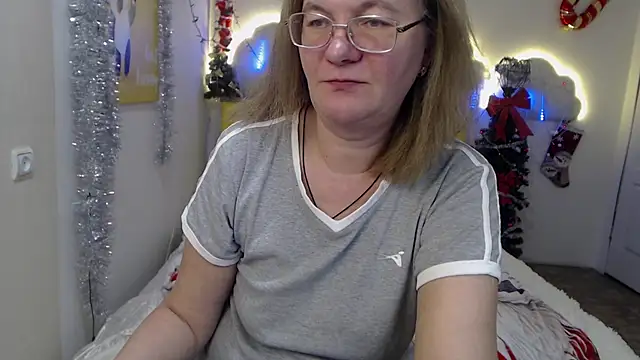 HolyMilfa online show from 12/08/24, 10:30