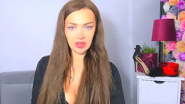 OliviaFantasy online show from 11/03/25, 07:20