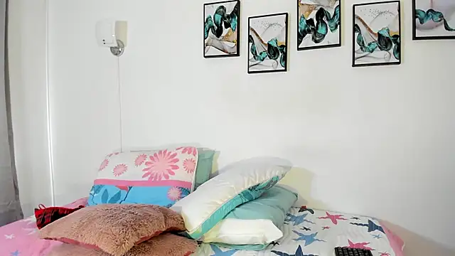 Maia W10 online show from 02/08/25, 03:42