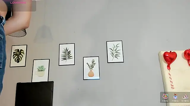 Maia W10 online show from 03/22/25, 12:35