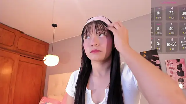 Maia W10 online show from 02/05/26, 12:21