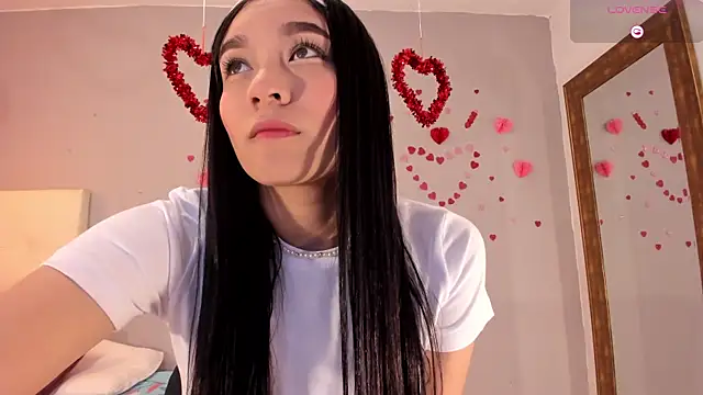 Maia W10 online show from 02/19/26, 12:12