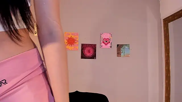 Maia W10 online show from 04/21/26, 12:00