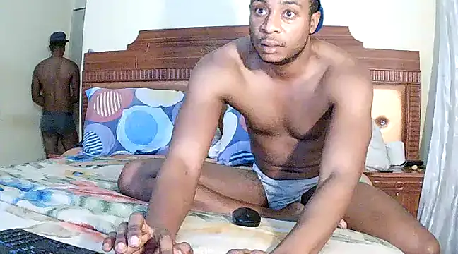 Snapshot of quincyray chatting on 02/11/25, 10:28 quincyray online show from 02/11/25, 10:28