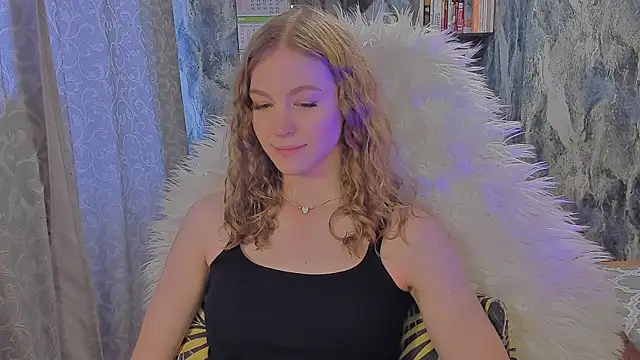 JuxxxsyBunx online show from 10/13/25, 05:18