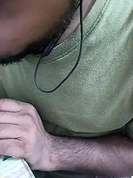 Snapshot of Hot_boy_Rudra chatting on 09/10/25, 04:18 Hot boy Rudra online show from 09/10/25, 04:18