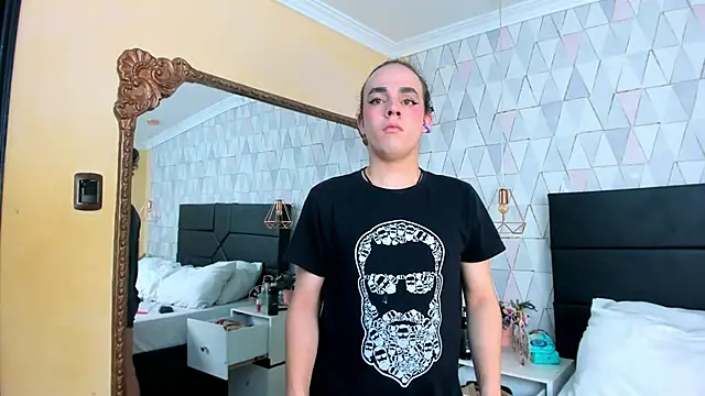 JustinePerry online show from 04/11/26, 03:55