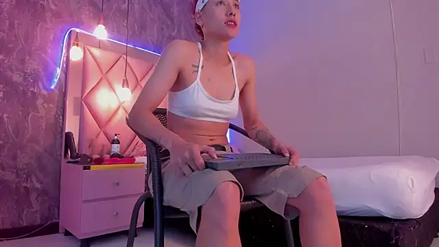 megan 100 online show from 01/03/25, 06:57