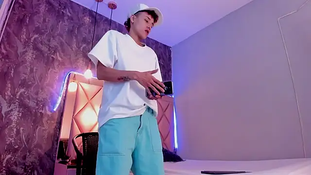 megan 100 online show from 01/12/25, 07:10