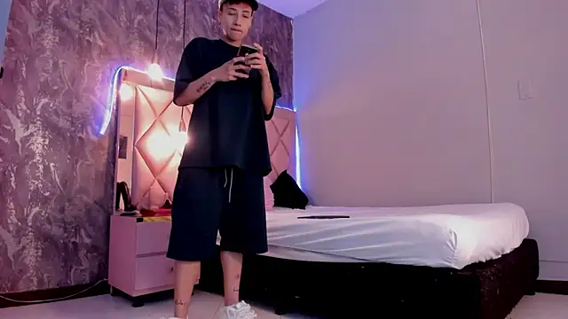 megan 100 online show from 01/25/25, 07:07