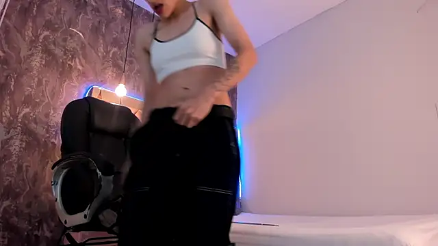 megan 100 online show from 02/27/25, 06:31