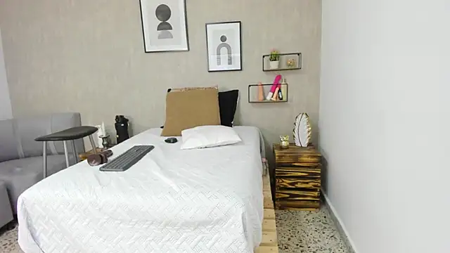 Snapshot of afrodita_martinez chatting on 02/12/25, 08:07 afrodita martinez online show from 02/12/25, 08:07