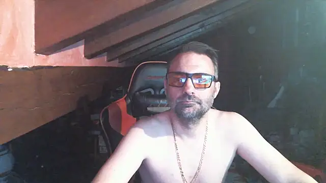 Snapshot of 6996horus chatting on 09/15/25, 09:59 6996horus online show from 09/15/25, 09:59