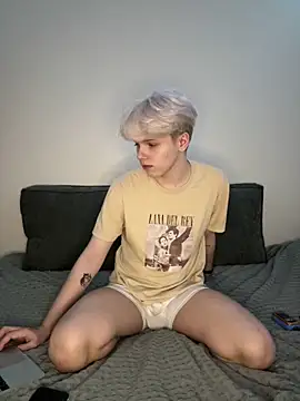 Snapshot of metratok chatting on 03/03/25, 07:28 metratok online show from 03/03/25, 07:28