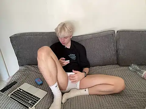 Snapshot of metratok chatting on 03/07/25, 11:07 metratok online show from 03/07/25, 11:07