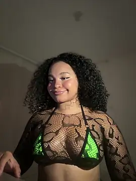 Lucy wilson5 online show from 11/18/25, 03:34