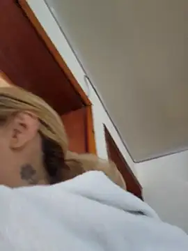 Snapshot of 911Calling chatting on 12/10/24, 03:44 911Calling online show from 12/10/24, 03:44