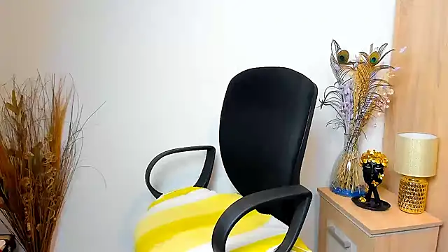 sweetangell69  online show from 04/09/26, 02:55