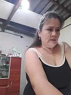DirtyStefaniax online show from 06/18/26, 05:06
