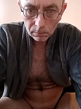 Snapshot of BesterJunge45 chatting on 02/25/25, 01:17 BesterJunge45 online show from 02/25/25, 01:17