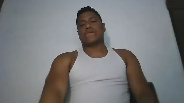 Snapshot of latinblack01 chatting on 11/08/25, 03:56 latinblack01 online show from 11/08/25, 03:56