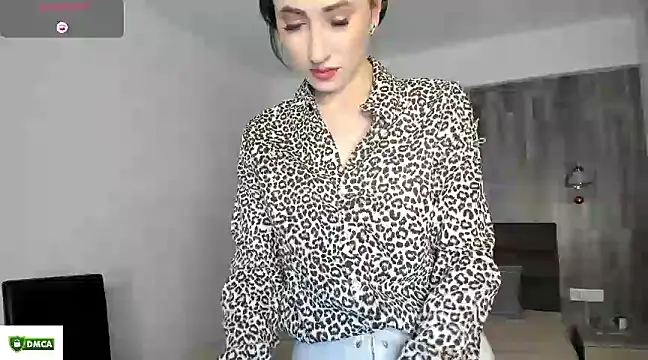 Snapshot of mitimisimi chatting on 01/17/25, 04:49 mitimisimi online show from 01/17/25, 04:49