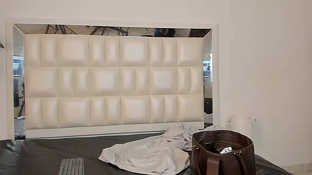 Alhana pulido online show from 12/03/24, 07:44