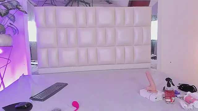 Alhana pulido online show from 01/12/25, 01:21